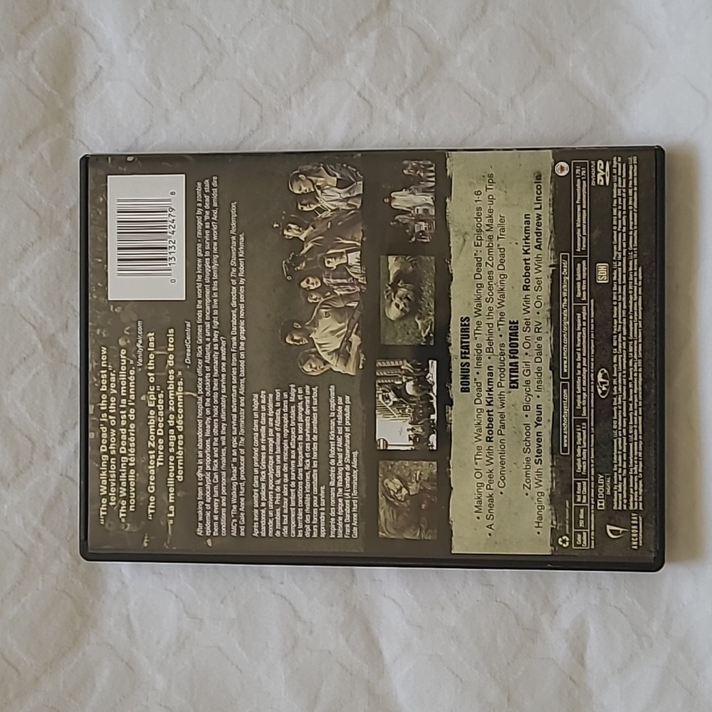 WALKING DEAD DVDs Seasons 1, 2 & 3 - Picture 3 of 14